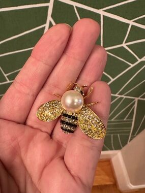 Gold-tone Bee Brooch with Pearl Accent - Women Jewelry